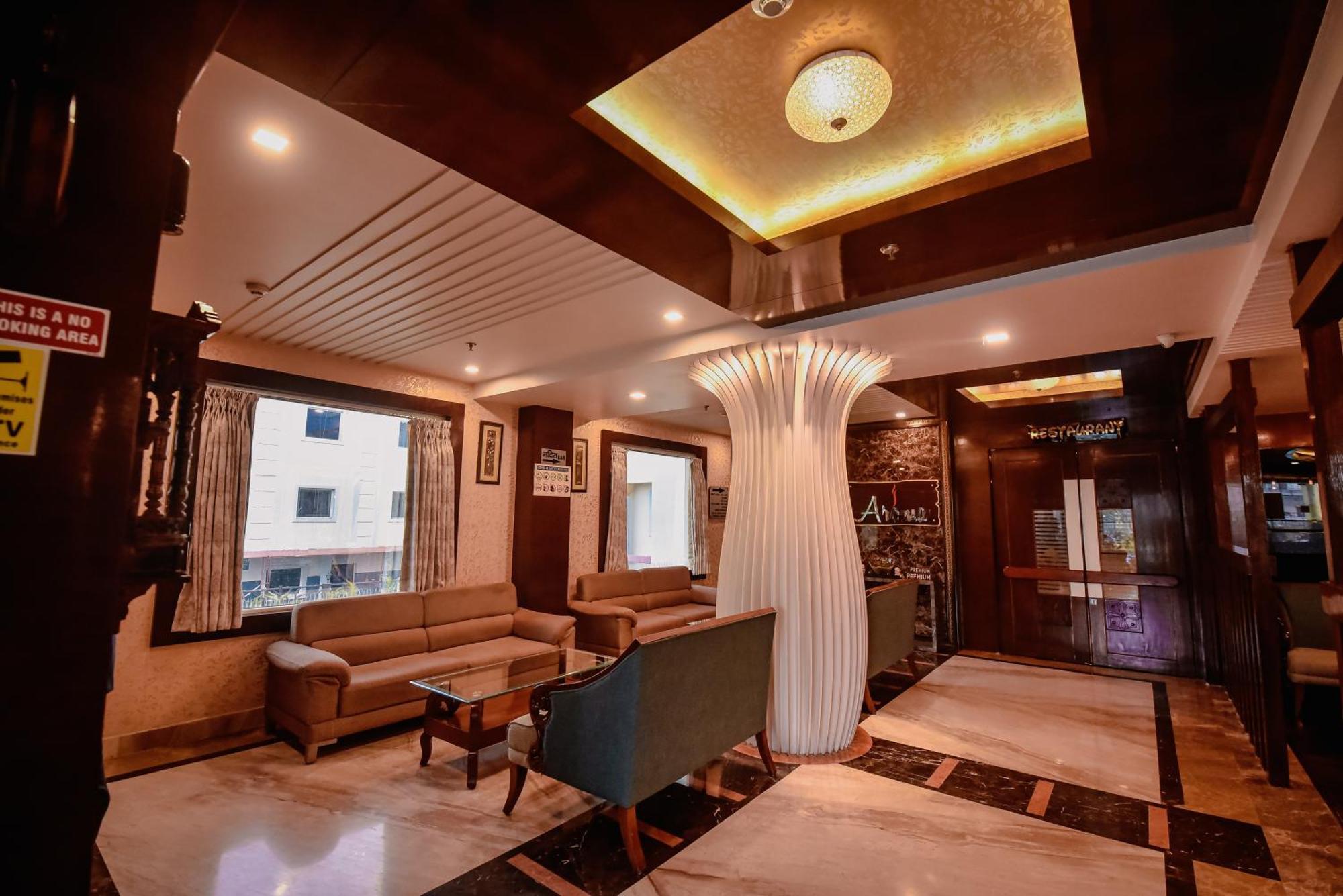 Konark Grand Hotel Mirzapur Exterior photo